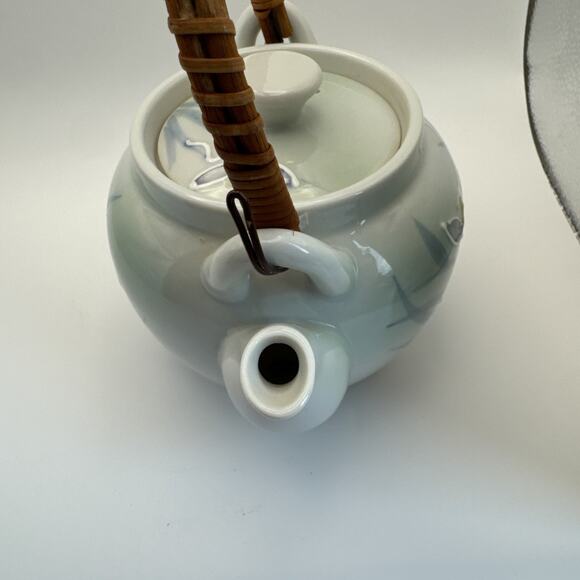 JAPANESE FINE PORCELAIN CONTEMPORARY TEAPOT BLUE PINK FLORAL WOVEN HANDLE - Picture 4 of 12